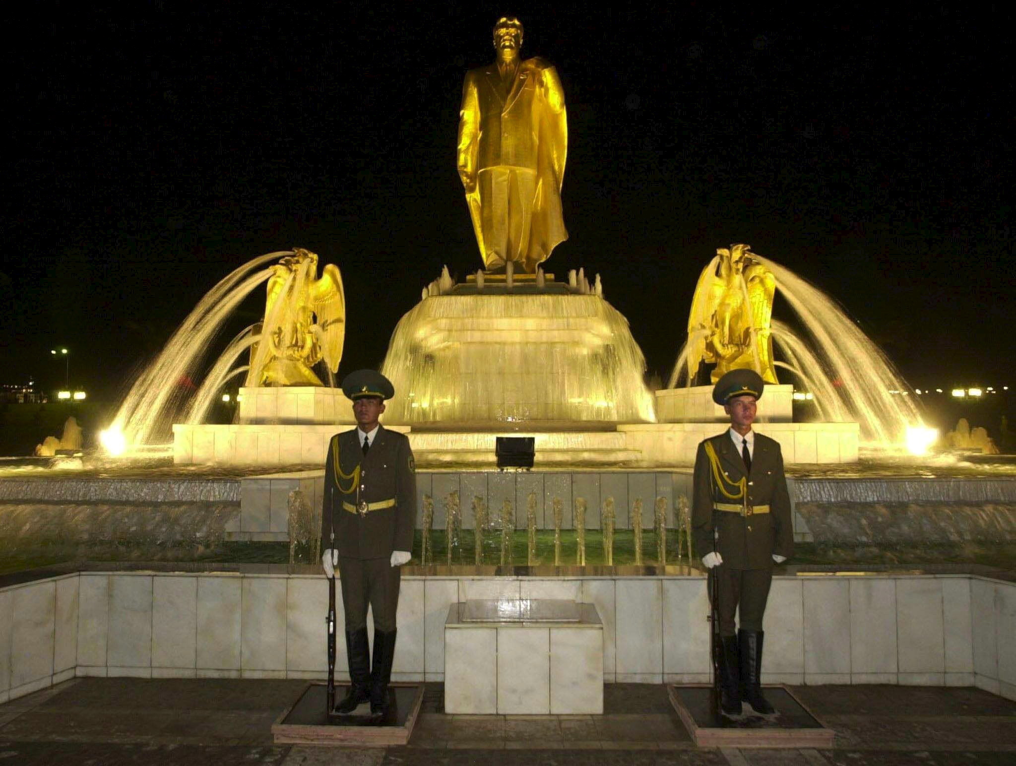 A statue of Turkmenistan President Saparmurat Niyazov in the centre of the capital Ashgabat (EPA)